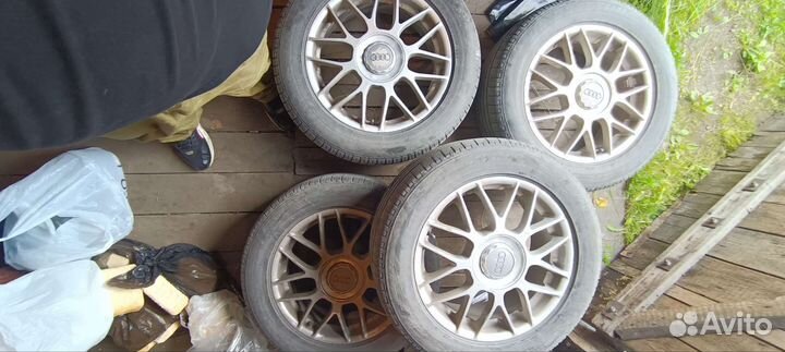Диски литые Audi r17, 5x112