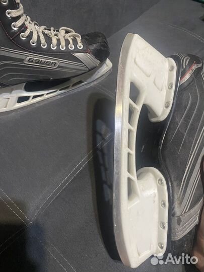 Хоккейные коньки bauer x200