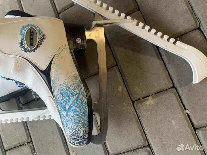 Коньки фигурные женские roces