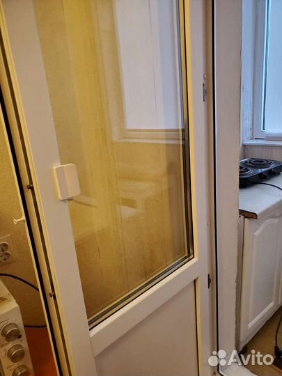 Дверь с окном бу