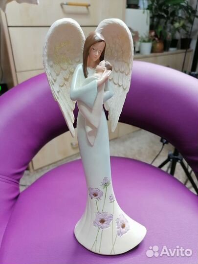 Ангел большой