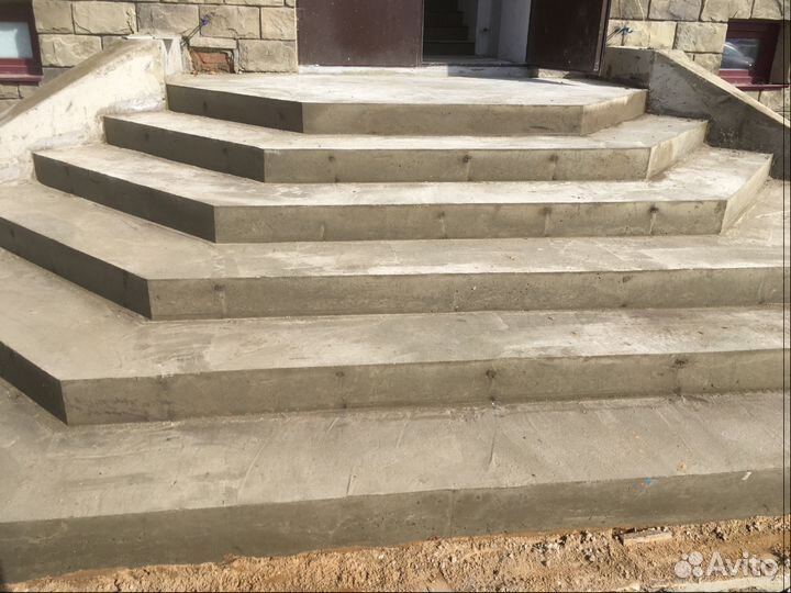 Бригада строителей