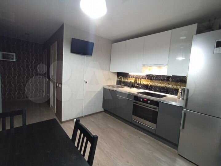 2-к. квартира, 57 м², 3/5 эт.