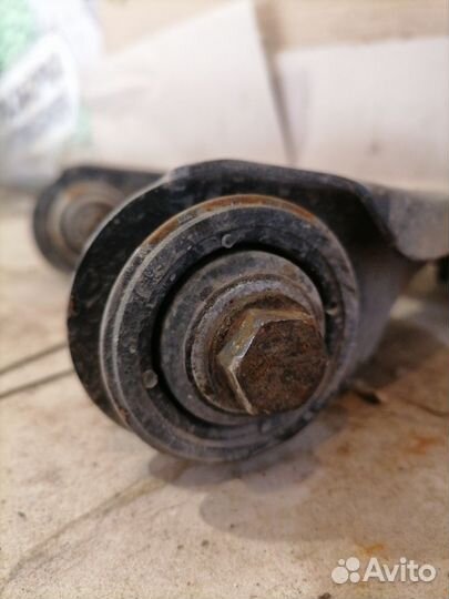 Рычаг передний правый Renault Symbol