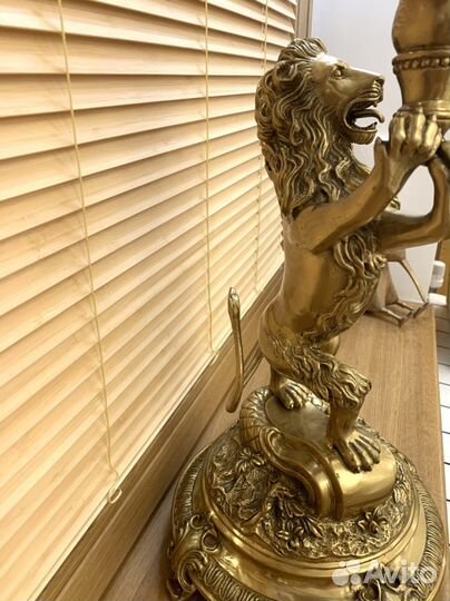 Канделябр роскошный лев