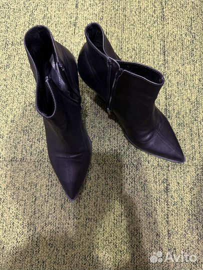 Казаки Zara размер 40, натуральная кожа