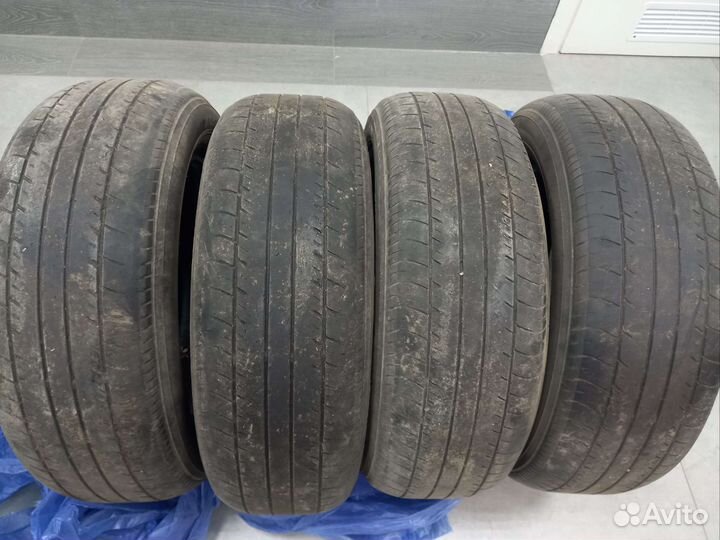 Yokohama dB Decibel E70 215/60 R16