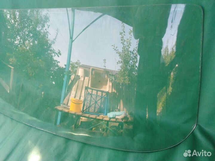 Лобовое стекло (Москвич 412)