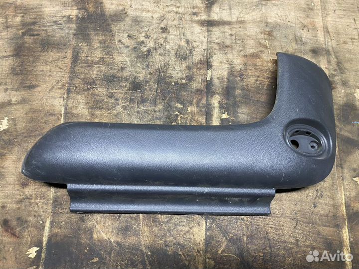 Накладка Mazda Familia BH