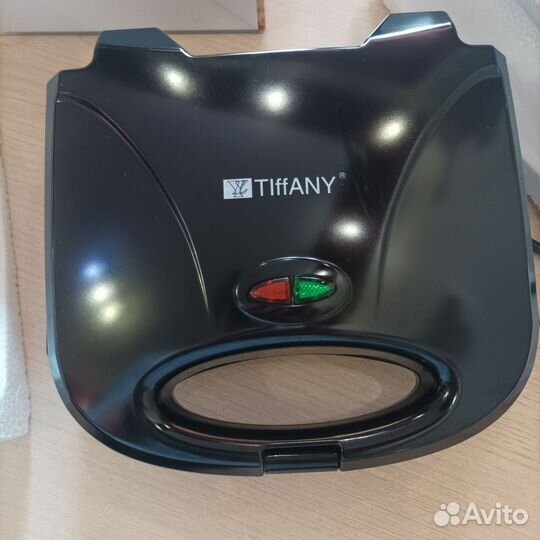 Вафельница новая