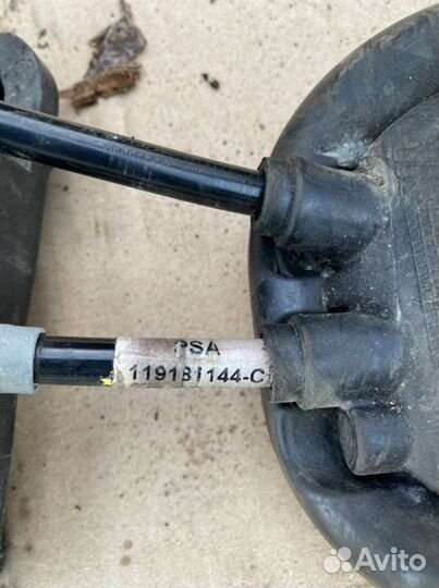 Вакуумник главный тормозной цилиндр Peugeot