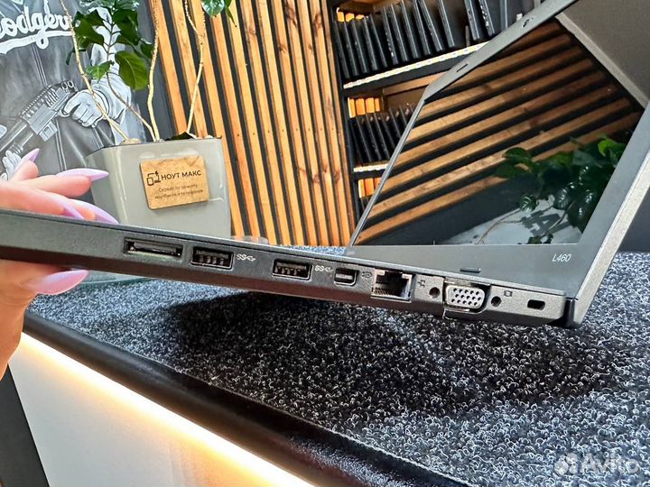 Очень мощный ноутбук озу 32гб как новый