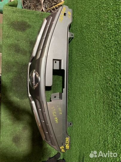 Решетка радиатора Nissan Note E11