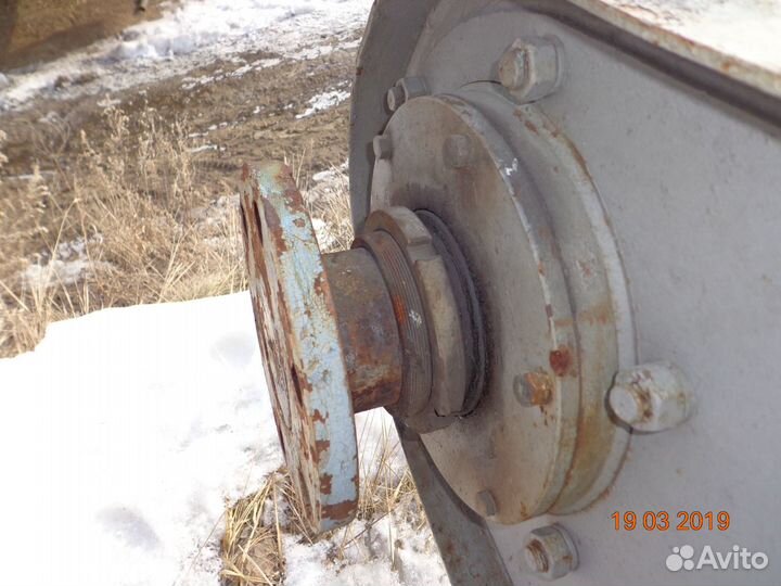 Вал стрелы на плавкран кпл