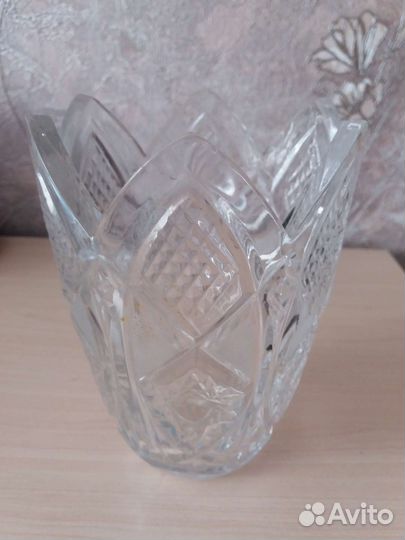 Ваза хрустальная