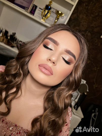 Макияж и Причёски