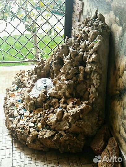 Альпийская горка из вулканического камня