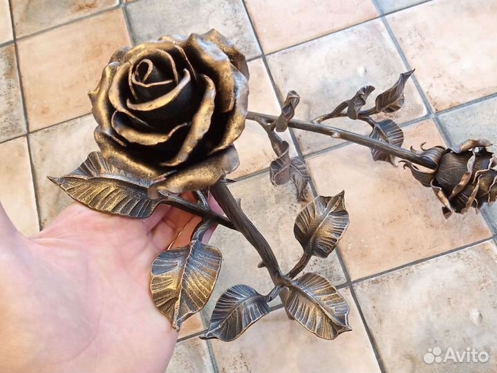 Кованая роза
