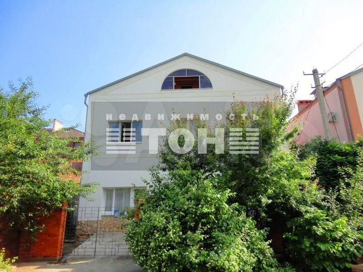 Дом 406 м² на участке 5 сот.