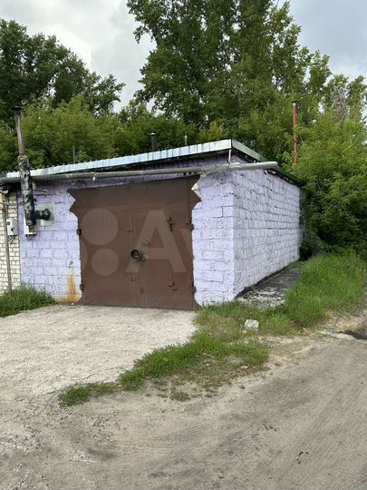 Гараж, > 30 м²