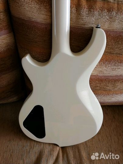 Электрогитара Ibanez DN500 white