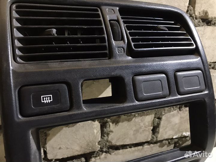 Накладка центральной консоли Nissan Almera N15