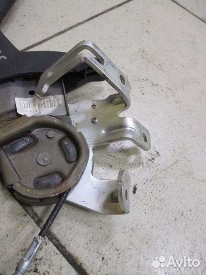 Рычаг стояночного тормоза Hyundai Solaris 2011-201