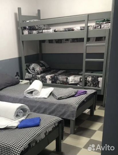 Кровать двухьярусная