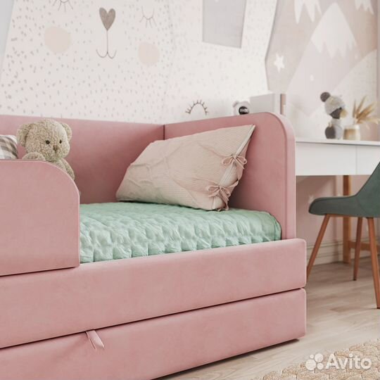 Детская кровать с бортиком