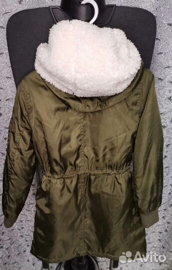 Парка для девочки 134 размера. Цвет хаки