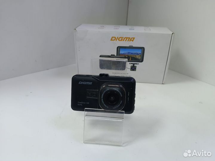 Видеорегистратор Digma FreeDrive 108 dual