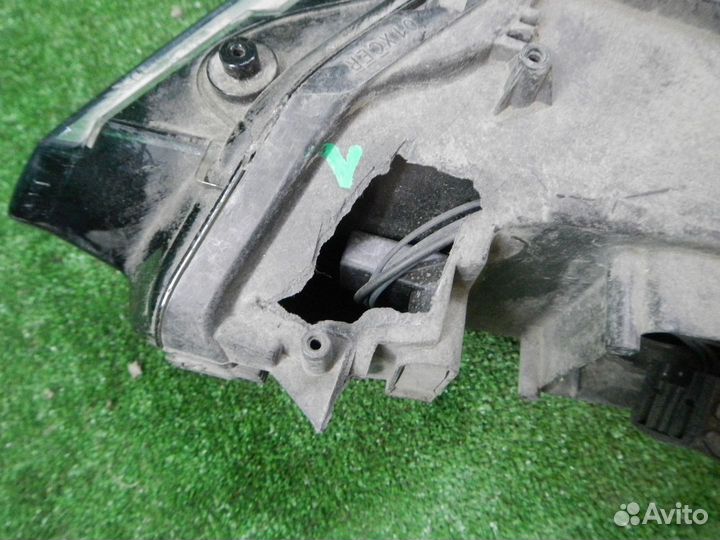 Фара правая Volkswagen Passat