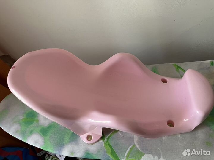 Горка для купания новорожденного розовая