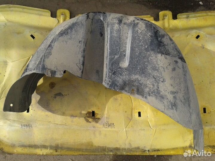 Sandero 2009-2018 год подкрылок левый задний