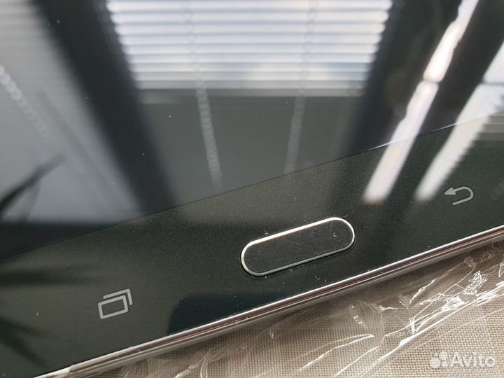 Планшет Samsung Galaxy Tab Pro 8.4 SM-T325