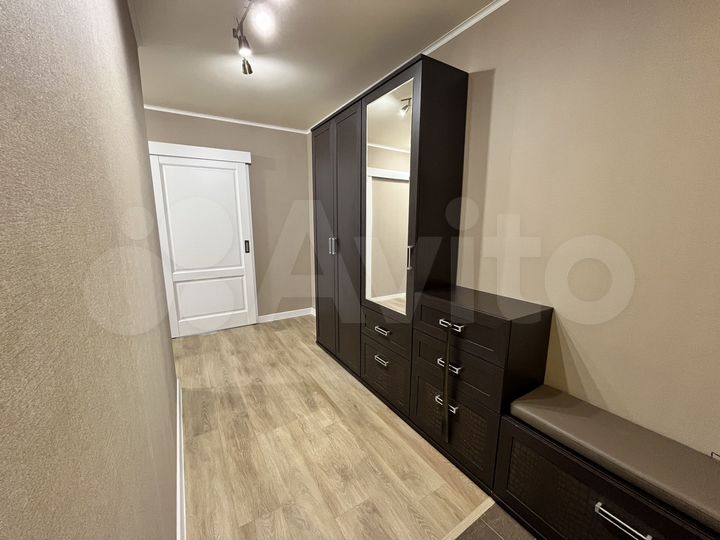 2-к. квартира, 64 м², 3/14 эт.