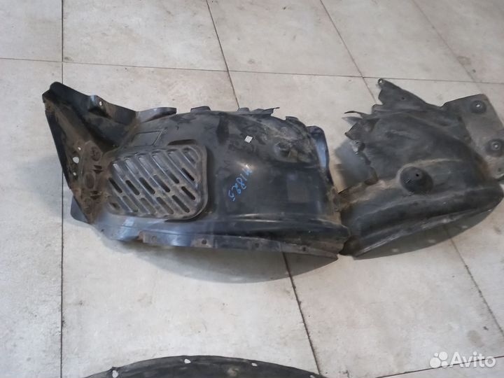 Подкрылок передний левый на BMW X3 F25