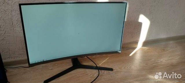 Монитор Samsung C27R500FHI