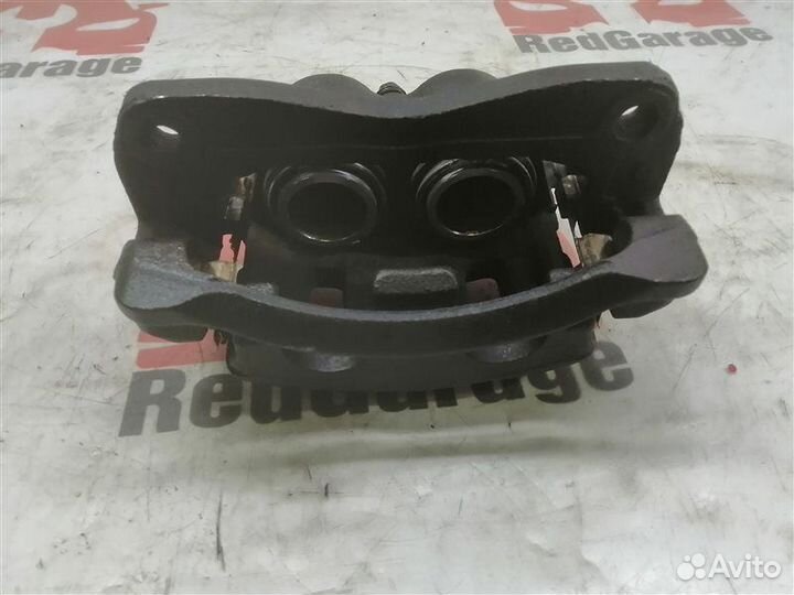 Суппорт передний правый Hyundai Starex A1 D4BH