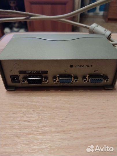 VGA splitter Vpro DD 122