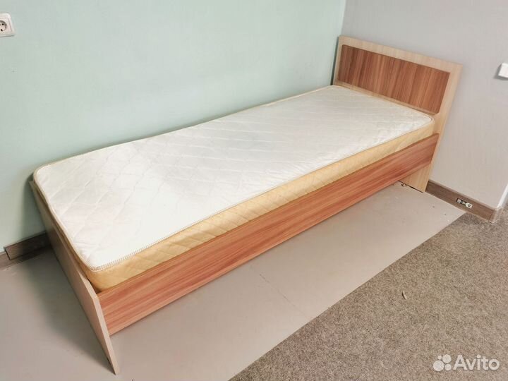 Кровать односпальная с матрасом 80х200