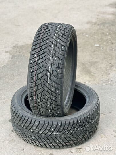 Zmax Winternova Stud II 245/45 R19 97U