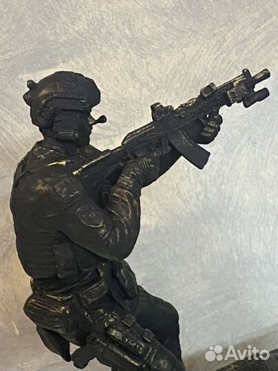 Офицер. Цсн. Фсб.Статуэтка авторское литье