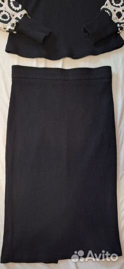 Трикотажный костюм с юбкой 44р