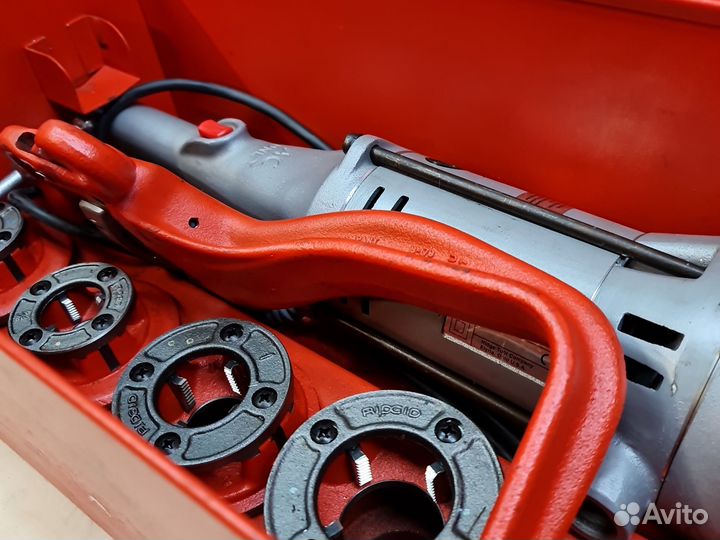 Клупп электрический резьбонарезной ridgid 700-C