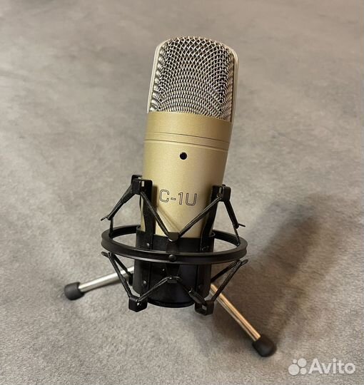 Behringer C1U