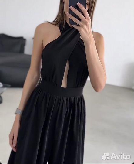 Комбинезон с открытой спиной