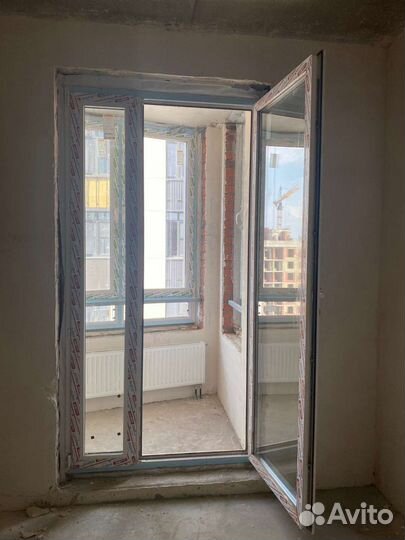 Балконная дверь с окном