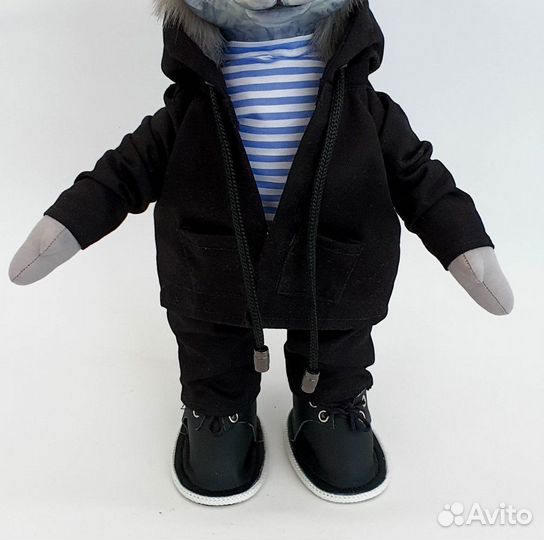 Кукла - статуя 