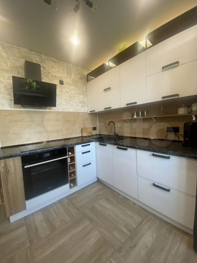 3-к. квартира, 74 м², 8/17 эт.